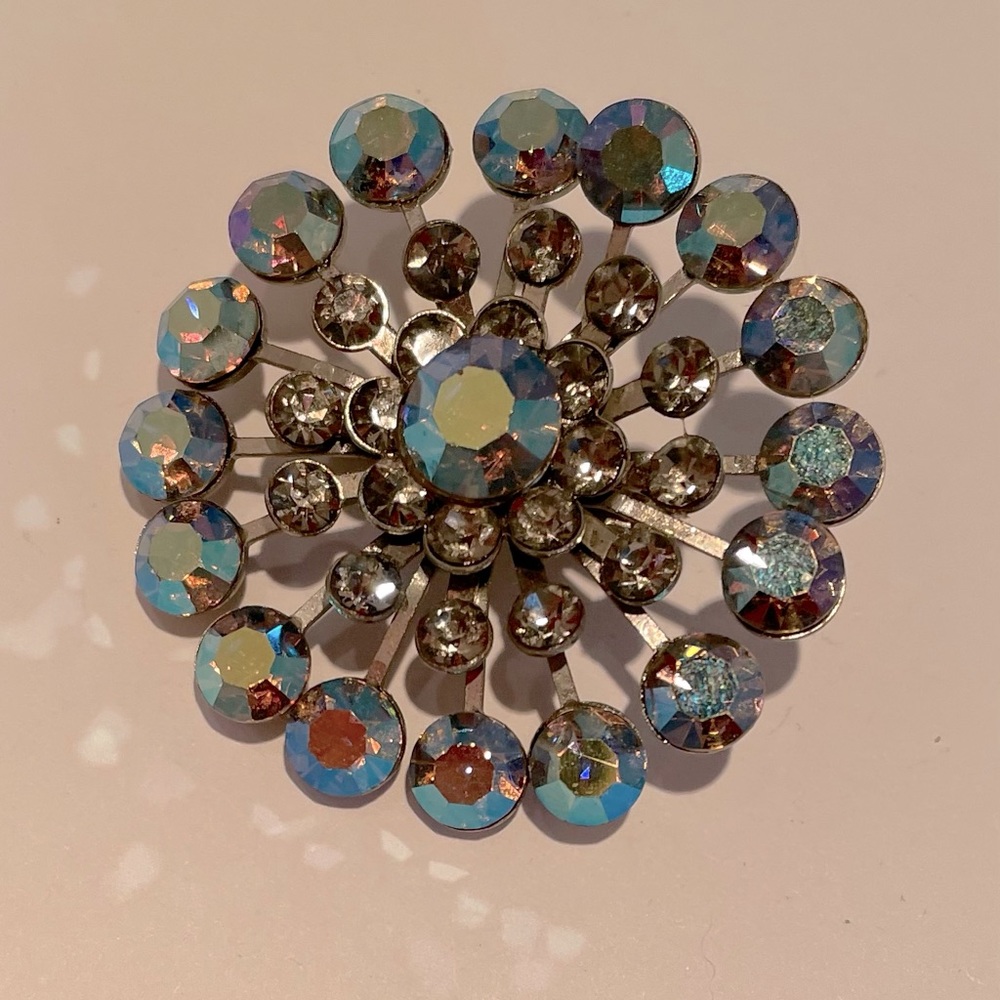 Sparkly rhinestone brooch